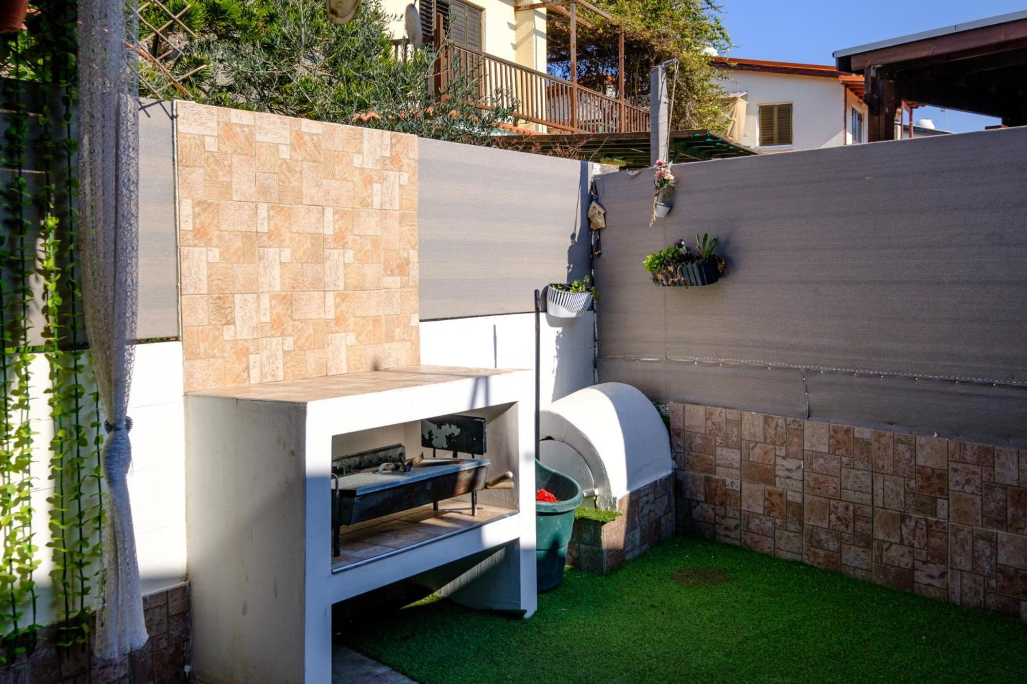 Demetris Apartment Meneou Exterior photo