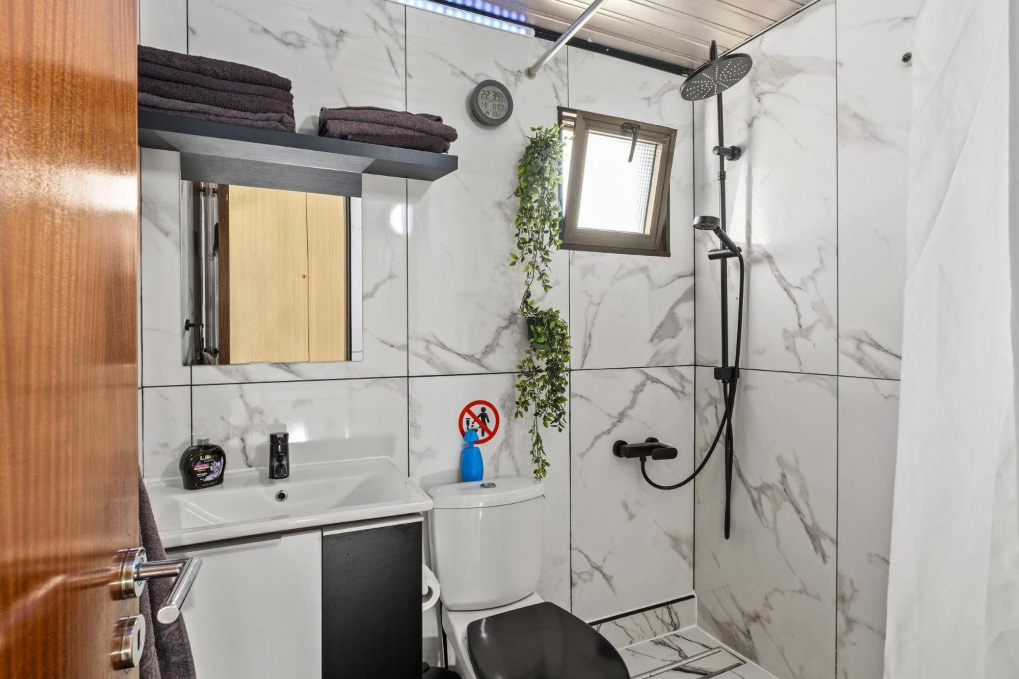 Demetris Apartment Meneou Exterior photo